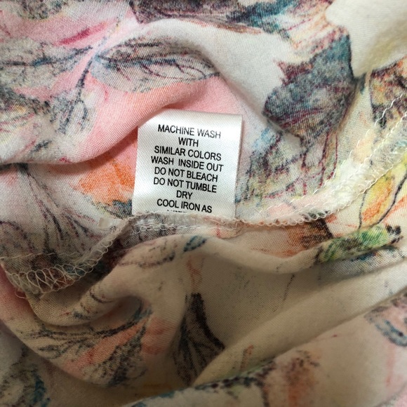 ***DONATED*** Buy Now: Antiba Femme Floral Top - Picture 6 of 6